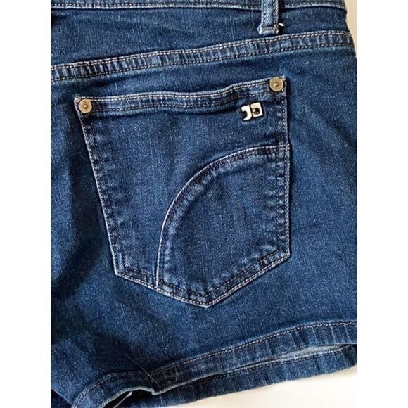 Joe's Jean shorts 3" short Esther Wash, Size 28 - Picture 4 of 7